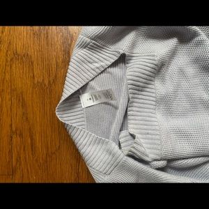 Lululemon light purple shawl